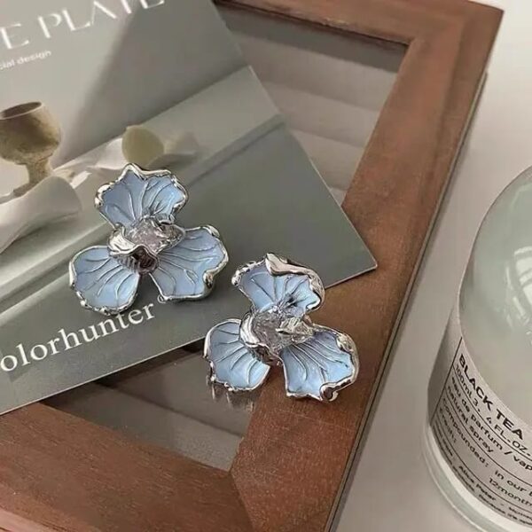 Casca's Petal Earrings - Image 2