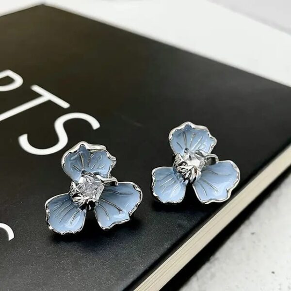 Casca's Petal Earrings - Image 3