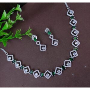 Casca's Rhombus AD Necklace