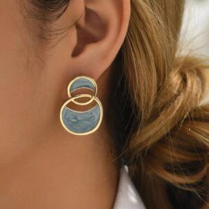 Casca's Captivating Blue Resin Earrings