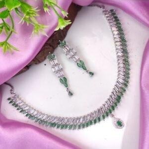 Casca's Leaf AD Necklace