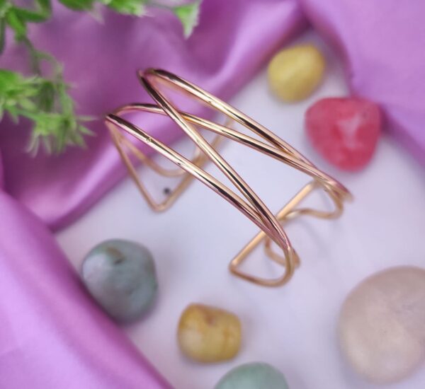 Casca's 18k Gold Plated Zigzag Handcuff