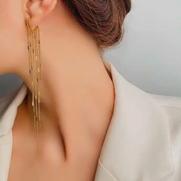 Casca's Long Shimmer Earrings
