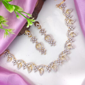 Casca's Bright AD Necklace - Gold