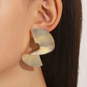Casca's Golden Spiral Earrings