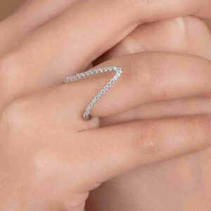 Casca's V-Ring Silver