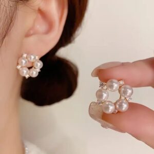 Casca's AD Pearl Studs