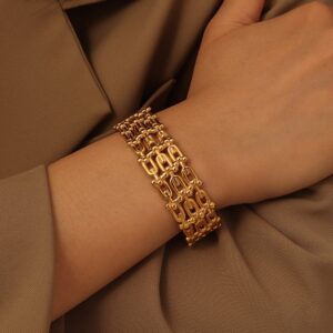 Casca's 18k Gold Plated Gate Handcuff