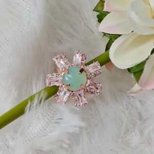 Casca’s Baguette-cut Ring – Green